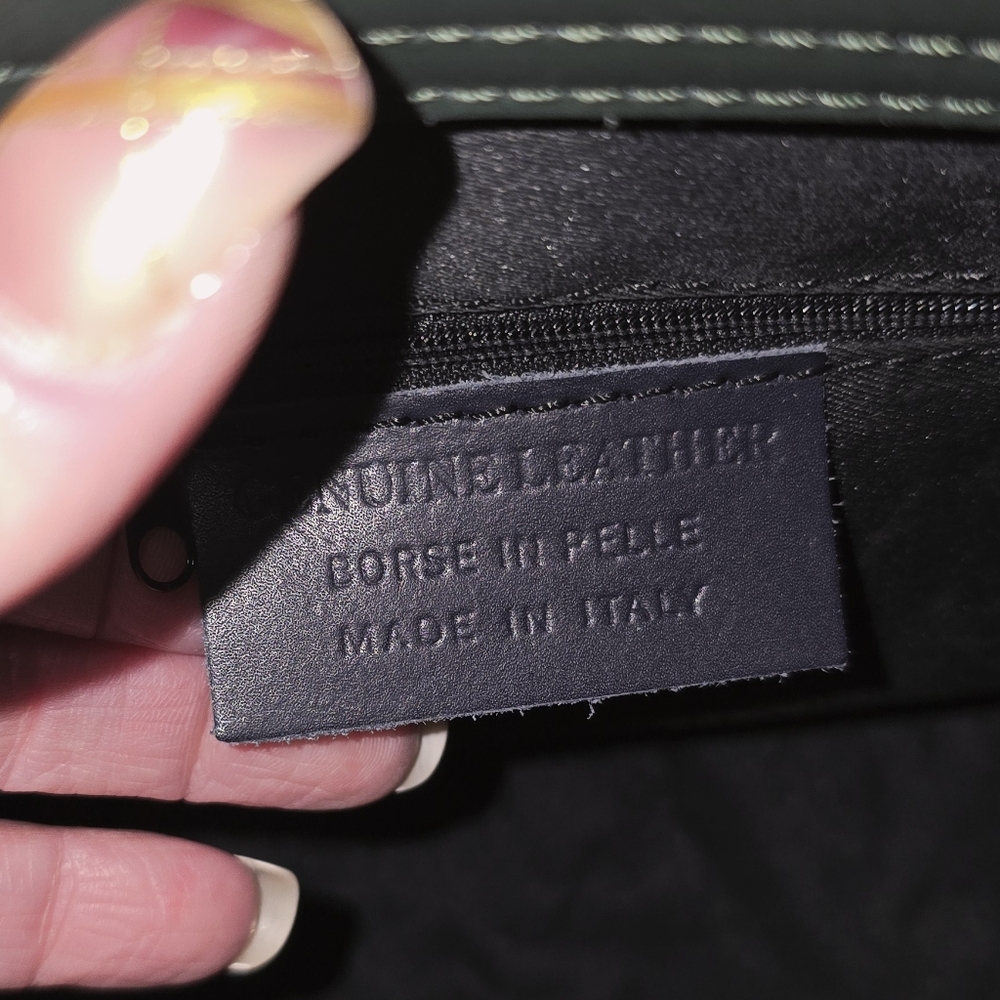 Authentic Camelia Roma Handbag - Picture 6 of 10